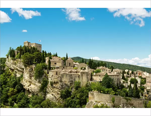 Old town, Vaison-la-Romaine, Vaucluse, Provence-Alpes-Cote dAzur, France