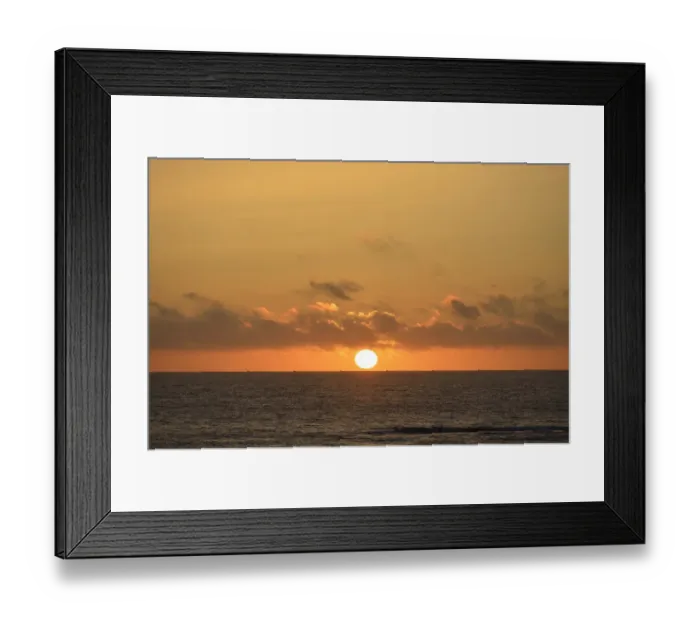 Framed Print : Sunset over the sea in El Golfo, Lanzarote, Canary Islands, Spain