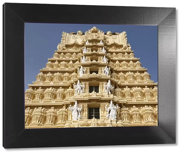 Gopuram of Sri Chamundeshwari Temple, Chamundi Hill, Mysore, Karnataka, South India, India, South Asia, Asia