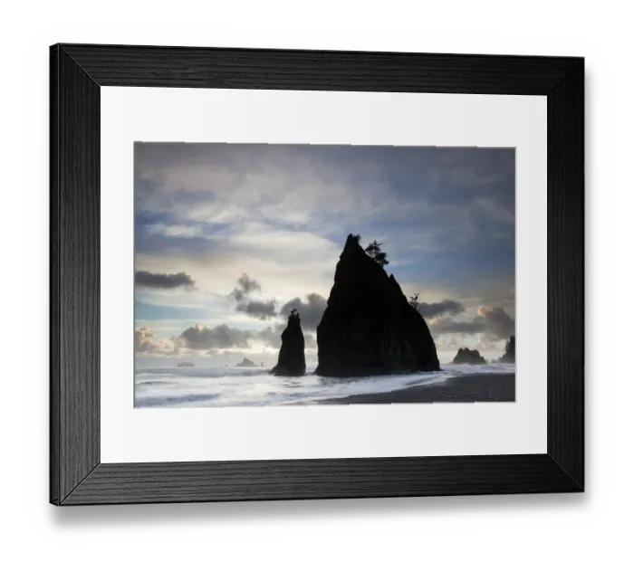 Framed Print : Rialto Beach in Olympic National Park, La Push, Washington, United States Framed Print : Rialto Beach in Olympic National Park, La Push, Washington, United States