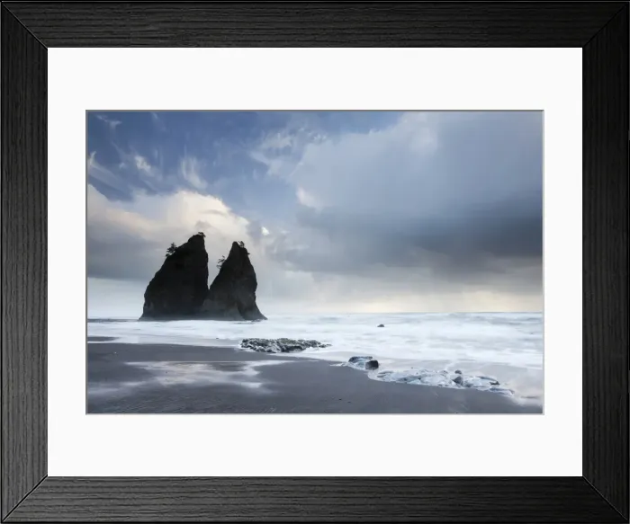 Framed Print : Rialto Beach in Olympic National Park, La Push, Washington, United States