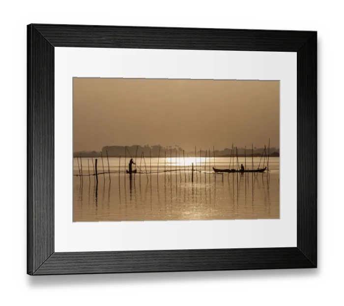 Framed Print : Fishermen in boats in the evening light, Taungthaman Lake, Mandalay, Myanmar Framed Print : Fishermen in boats in the evening light, Taungthaman Lake, Mandalay, Myanmar
