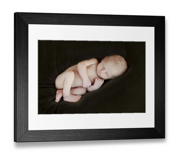 Framed Print : Newborn baby, 3 weeks, sleeping Framed Print : Newborn baby, 3 weeks, sleeping