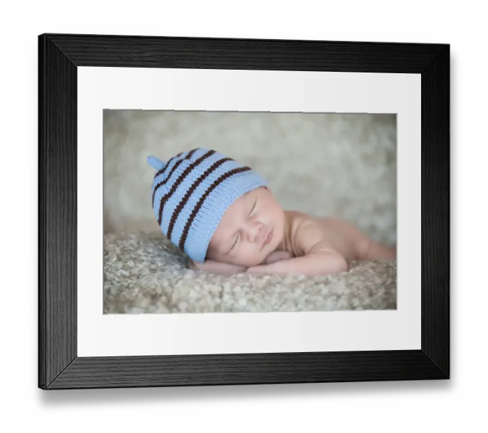 Framed Print : Newborn baby, 3 weeks, sleeping, wearing a hat Framed Print : Newborn baby, 3 weeks, sleeping, wearing a hat