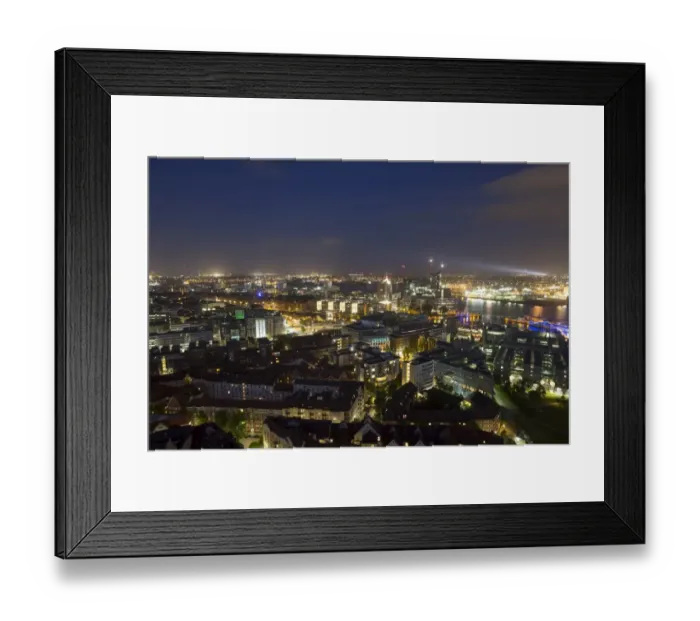 Framed Print : Night view overlooking the Elbe Philharmonic Hall, HafenCity and Speicherstadt, Hamburg, Germany