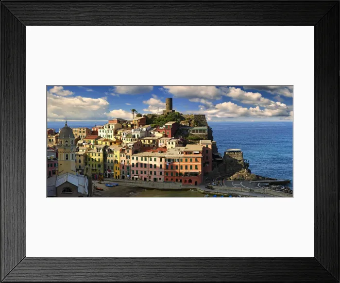 Framed Print : Colorful houses on the coast, UNESCO World Heritage Site, Vernazza, Cinque Terre, Liguria, Italy Framed Print : Colorful houses on the coast, UNESCO World Heritage Site, Vernazza, Cinque Terre, Liguria, Italy