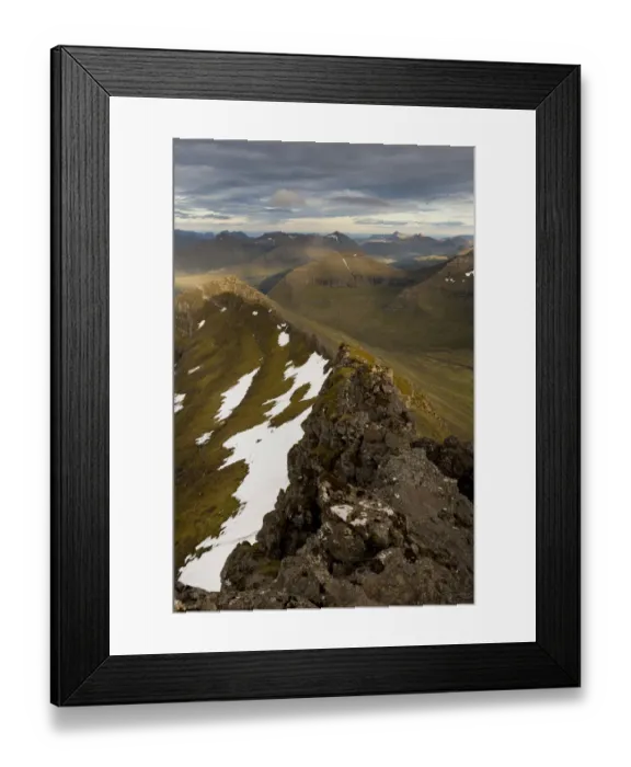 Framed Print : Mountain landscape in the evening light, Slaettaratindur, Eysturoy, Faroe Islands, Denmark