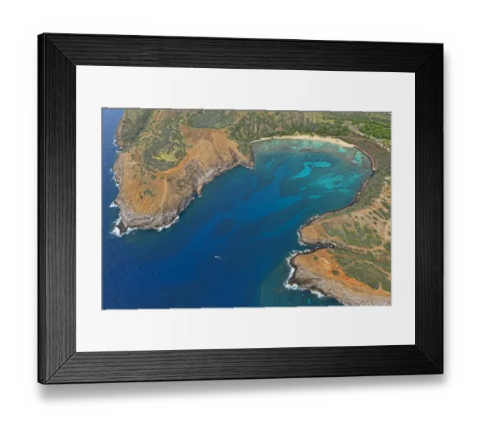 Framed Print : Overview of the empty Hanauma Bay, Oahu, Hawaii, United States Framed Print : Overview of the empty Hanauma Bay, Oahu, Hawaii, United States