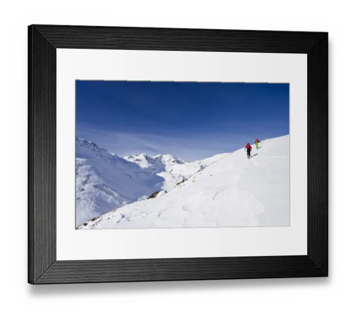 Framed Print : Ski touring in the ascent to the Kalfanwand in Val Martello, Stelvio National Park, Province of South Tyrol, Italy Framed Print : Ski touring in the ascent to the Kalfanwand in Val Martello, Stelvio National Park, Province of South Tyrol, Italy