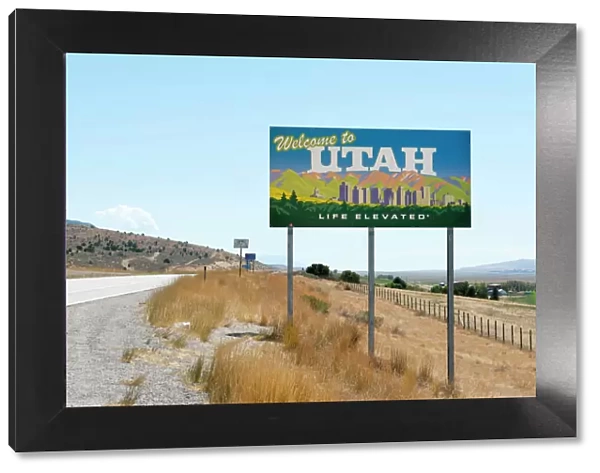 Welcome sign on a highway, Welcome to Utah, Life elevated, Utah, USA
