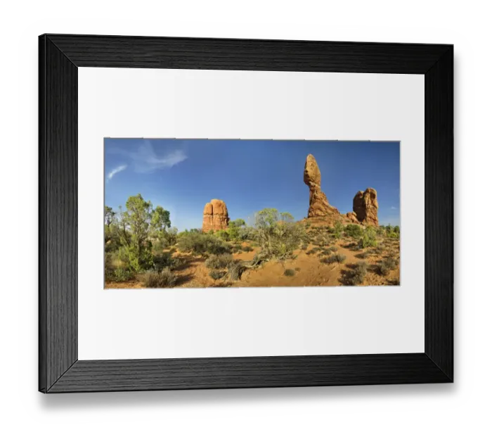 Framed Print : Balanced Rock rock formation, Arches-Nationalpark, near Moab, Utah, United States Framed Print : Balanced Rock rock formation, Arches-Nationalpark, near Moab, Utah, United States