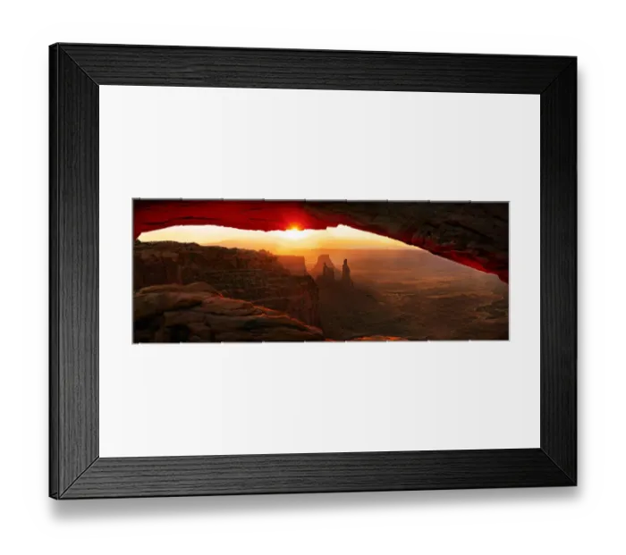 Framed Print : Sunrise at Mesa Arch stone arch, Canyonlands National Park, near Moab, Utah, United States Framed Print : Sunrise at Mesa Arch stone arch, Canyonlands National Park, near Moab, Utah, United States