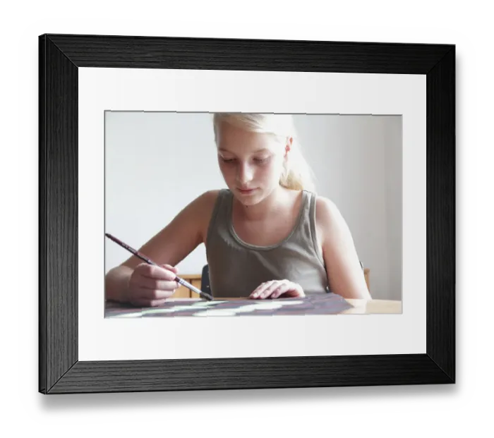 Framed Print : Girl painting a picture Framed Print : Girl painting a picture