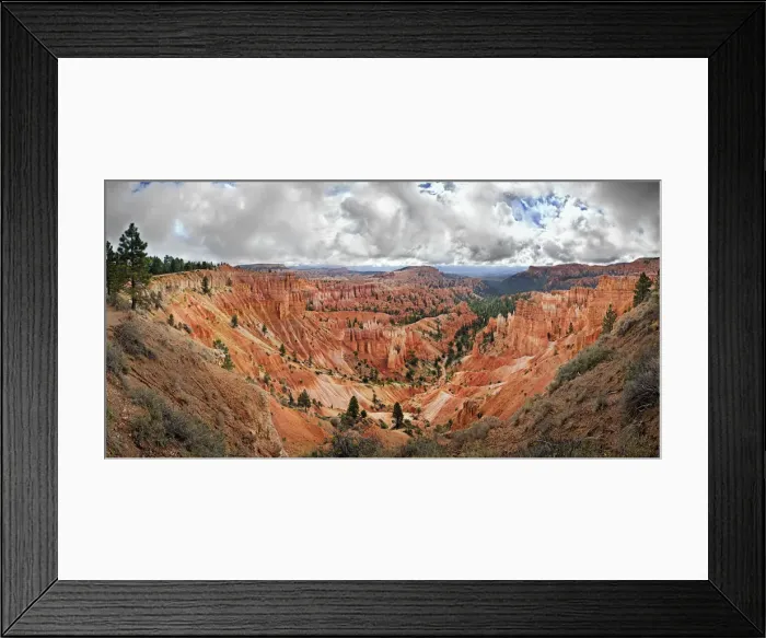 Framed Print : View from Rim Trail into the Queens Garden, landscape formed by erosion, Bryce Canyon National Park, Utah, United States Framed Print : View from Rim Trail into the Queens Garden, landscape formed by erosion, Bryce Canyon National Park, Utah, United States