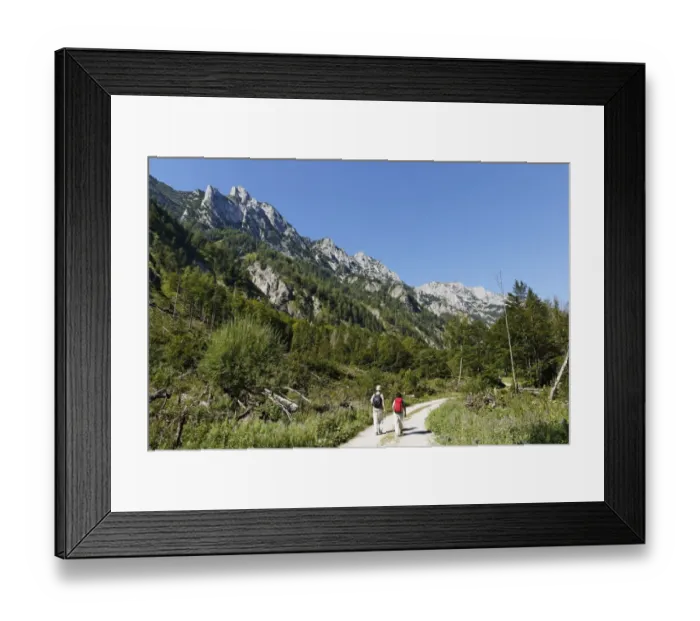 Framed Print : Pair hiking in the Sengsen Mountains in Limestone Alps National Park, Pyhrn-Eisenwurzen region, Traunviertel district, Upper Austria, Austria, Europe Framed Print : Pair hiking in the Sengsen Mountains in Limestone Alps National Park, Pyhrn-Eisenwurzen region, Traunviertel district, Upper Austria, Austria, Europe
