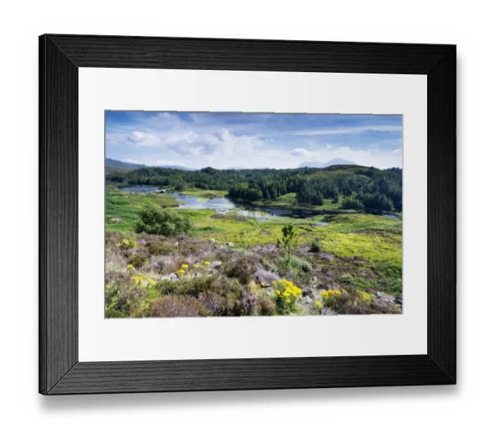 Framed Print : View across the moorland at Loch Dubhaird Mor in the Northern Highlands, Sutherland, Scotland, United Kingdom, Europe