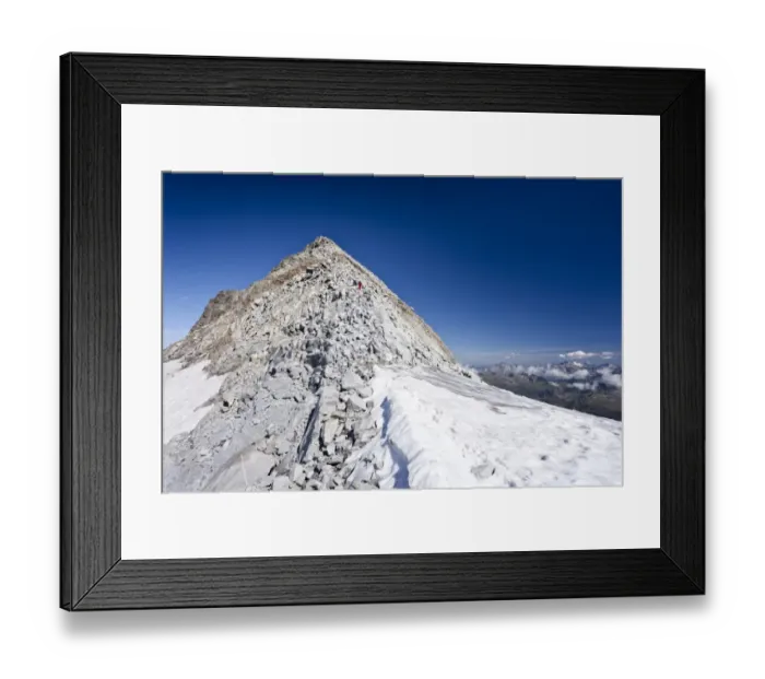 Framed Print : Mountain climbers during the ascent of Fernerkoepfl Mountain in the Rieserferner Group in the Puster Valley, looking towards the summit of Fernerkoepfl Mountain, Alto Adige, Italy, Europe Framed Print : Mountain climbers during the ascent of Fernerkoepfl Mountain in the Rieserferner Group in the Puster Valley, looking towards the summit of Fernerkoepfl Mountain, Alto Adige, Italy, Europe