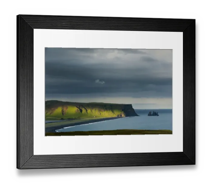 Framed Print : Reynisdrangar basalt sea stacks at Vik i Myrdal, South Coast, Iceland, Europe Framed Print : Reynisdrangar basalt sea stacks at Vik i Myrdal, South Coast, Iceland, Europe
