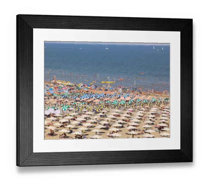 Framed Print : View of the beach with parasols and sun loungers, Lignano Sabbiadoro, Udine, Adriatic Coast, Italy, Europe Framed Print : View of the beach with parasols and sun loungers, Lignano Sabbiadoro, Udine, Adriatic Coast, Italy, Europe