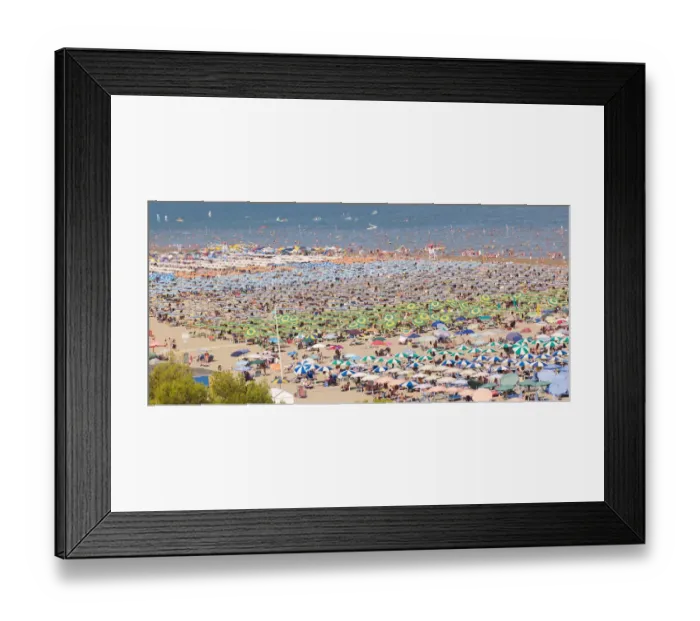 Framed Print : View of the beach with parasols and sun loungers, Lignano Sabbiadoro, Udine, Adriatic Coast, Italy, Europe Framed Print : View of the beach with parasols and sun loungers, Lignano Sabbiadoro, Udine, Adriatic Coast, Italy, Europe