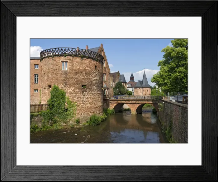 Framed Print : Meliorsturm on Meliorshaus on the western wall of the medieval fortifications, Muhltorbrucke, Schlaghaus, Budingen, Hesse, Germany Framed Print : Meliorsturm on Meliorshaus on the western wall of the medieval fortifications, Muhltorbrucke, Schlaghaus, Budingen, Hesse, Germany