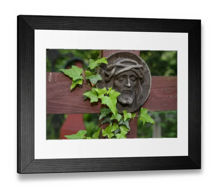 Framed Print : Christian carvings, Jesus with a crown of thorns, historic woodland cemetery stomping ground, military cemetery, Innsbruck, Tyrol, Austria, Europe Framed Print : Christian carvings, Jesus with a crown of thorns, historic woodland cemetery stomping ground, military cemetery, Innsbruck, Tyrol, Austria, Europe