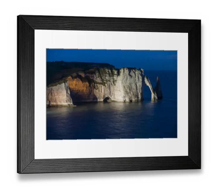 Framed Print : Rock arch, coast with chalk cliffs, Etretat, Normandy, France Framed Print : Rock arch, coast with chalk cliffs, Etretat, Normandy, France