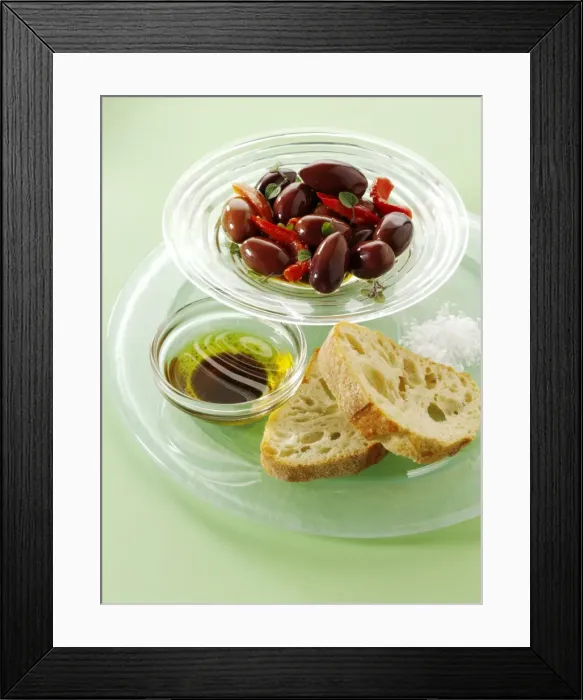 Framed Print : Olives with ciabatta bread and oil for dipping, snacks Framed Print : Olives with ciabatta bread and oil for dipping, snacks