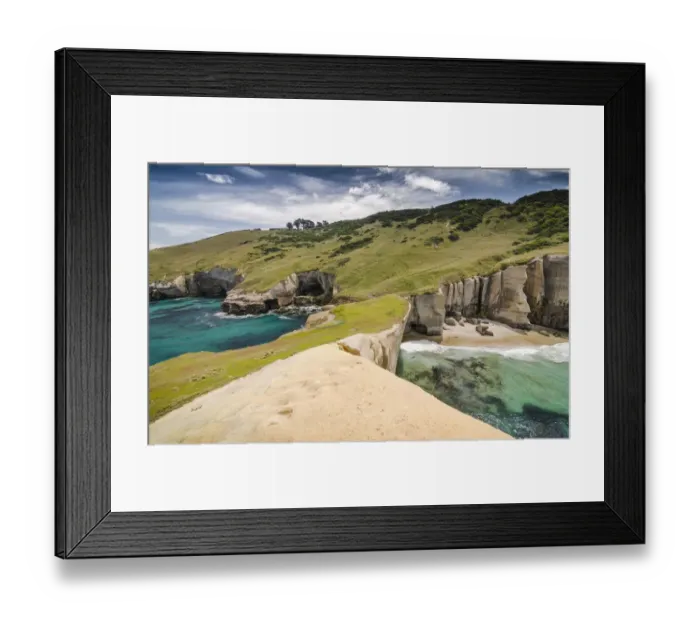 Framed Print : Rocky cliffs of the Pacific coast at Tunnel Beach, Dunedin, Otago Region, South Island, New Zealand