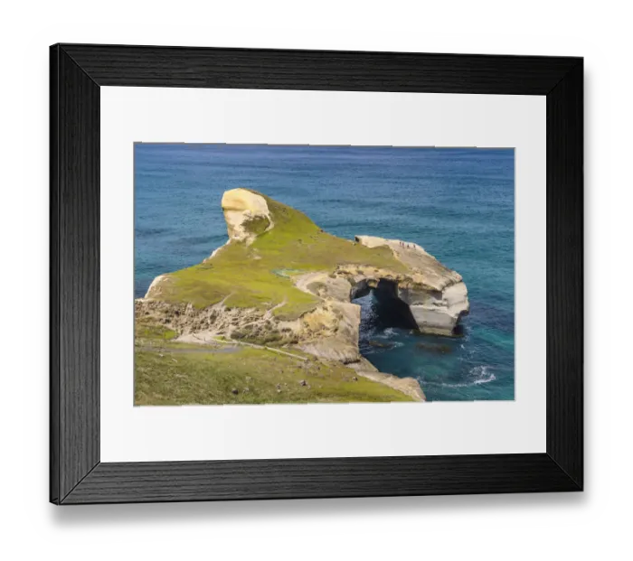Framed Print : Rocky cliffs on the Pacific coast at Tunnel Beach, Dunedin, Otago Region, South Island, New Zealand Framed Print : Rocky cliffs on the Pacific coast at Tunnel Beach, Dunedin, Otago Region, South Island, New Zealand