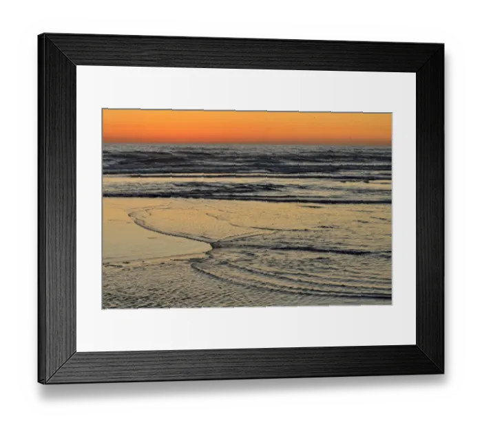 Framed Print : Waves at sunset on the Pacific Coast, Oceanside, San Diego, California, United States Framed Print : Waves at sunset on the Pacific Coast, Oceanside, San Diego, California, United States