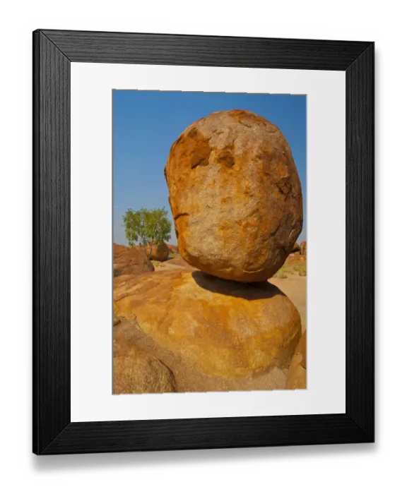 Framed Print : Granite boulders in the Devils Marbles Conservation Reserve, Karlu Karlu, Northern Territories, Australia
