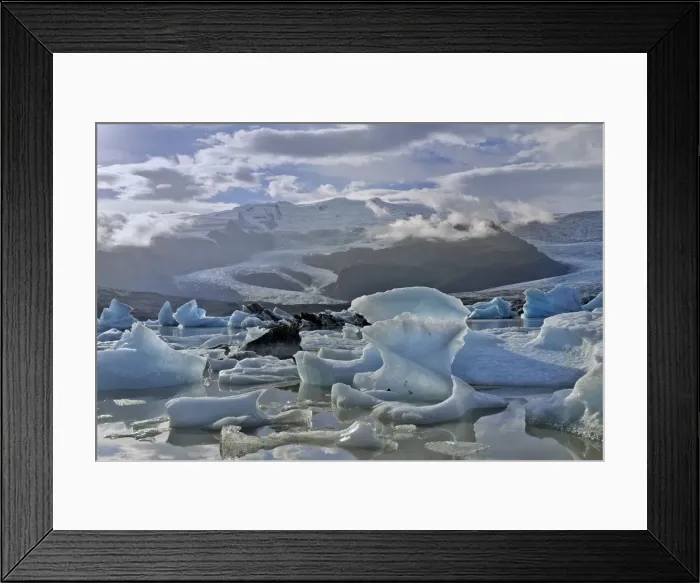 Framed Print : Fjallsarlon glacier lake, Southern Region, Iceland Framed Print : Fjallsarlon glacier lake, Southern Region, Iceland