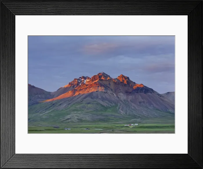 Framed Print : Staoarfjall in the morning light, Bakkageroi, Iceland, Europe Framed Print : Staoarfjall in the morning light, Bakkageroi, Iceland, Europe
