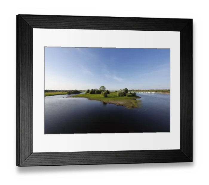 Framed Print : Shannon River with Long Island near Shannonbridge, County Offaly, Leinster, Republic of Ireland, Europe Framed Print : Shannon River with Long Island near Shannonbridge, County Offaly, Leinster, Republic of Ireland, Europe