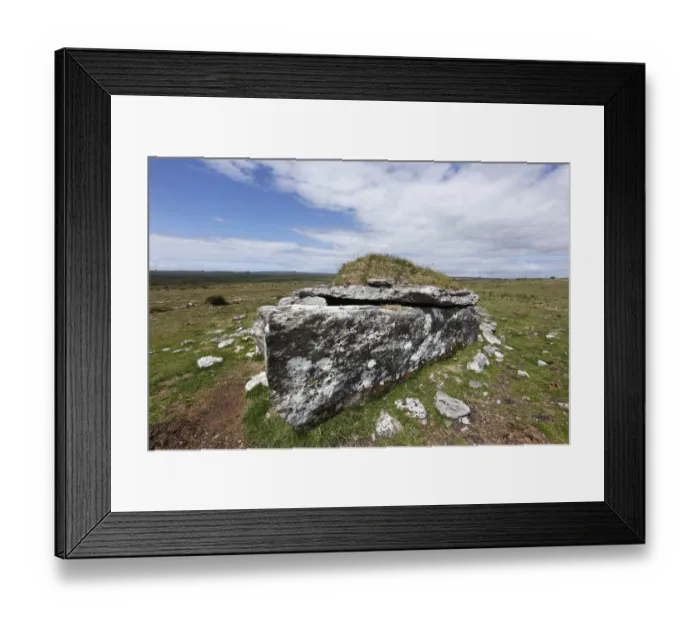 Framed Print : Parknabinnia wedge tomb, Burren, County Clare, Ireland, Europe Framed Print : Parknabinnia wedge tomb, Burren, County Clare, Ireland, Europe