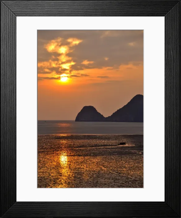 Framed Print : Sunset in Cat Ba, Halong Bay, Vietnam, Southeast Asia Framed Print : Sunset in Cat Ba, Halong Bay, Vietnam, Southeast Asia