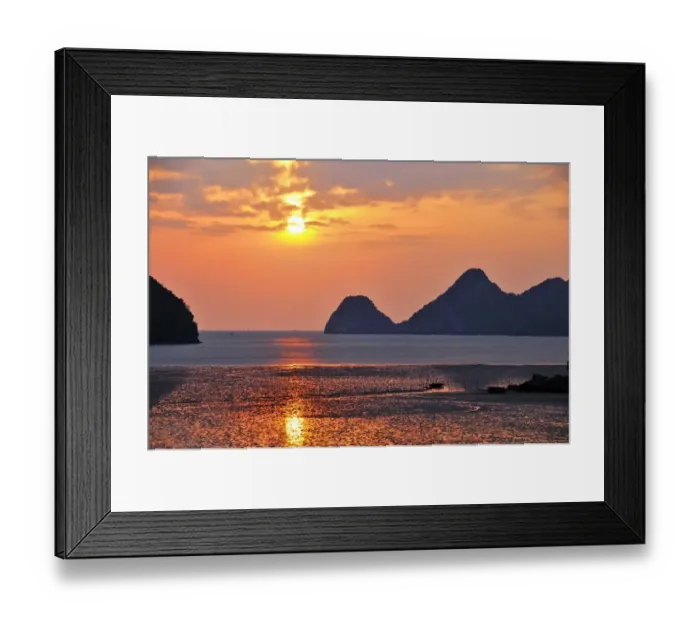 Framed Print : Sunset in Cat Ba, Halong Bay, Vietnam, Southeast Asia Framed Print : Sunset in Cat Ba, Halong Bay, Vietnam, Southeast Asia