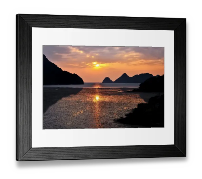 Framed Print : Sunset in Cat Ba, Halong Bay, Vietnam, Southeast Asia Framed Print : Sunset in Cat Ba, Halong Bay, Vietnam, Southeast Asia