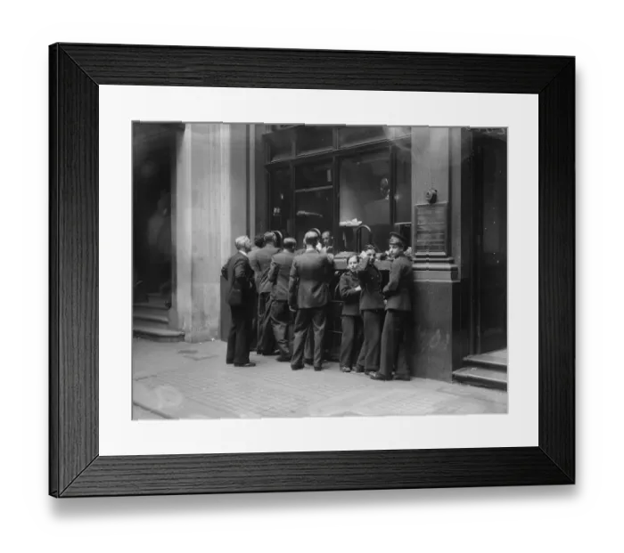 Framed Print : Shoters Court Framed Print : Shoters Court