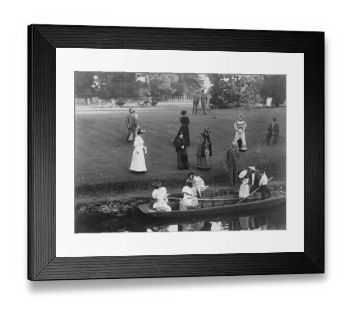 Framed Print : Boating. 1900: A group ready to go punting Framed Print : Boating. 1900: A group ready to go punting