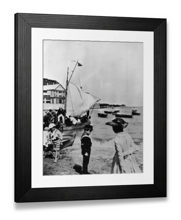 Framed Print : Brighton Beach Framed Print : Brighton Beach