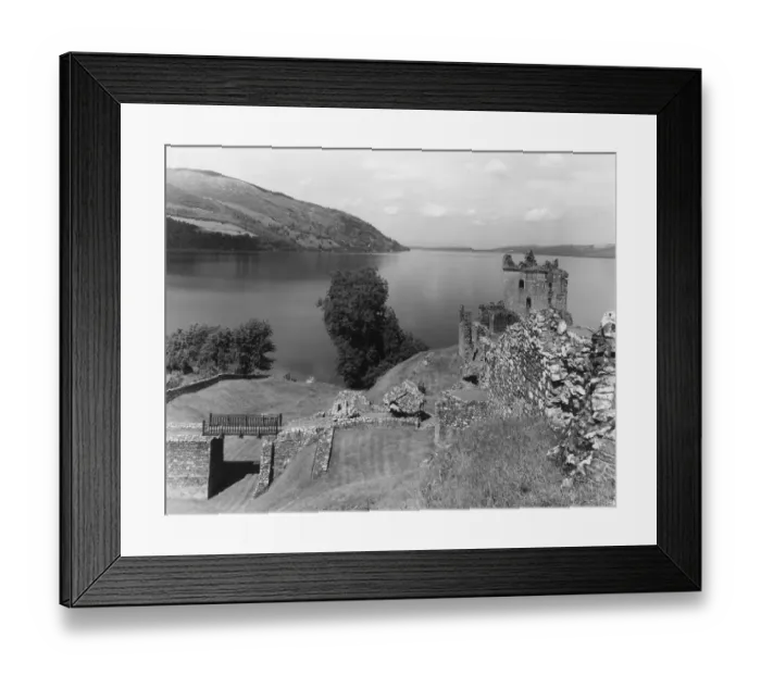 Framed Print : Urquhart Castle Framed Print : Urquhart Castle
