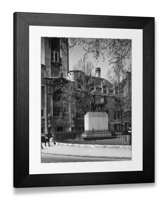 Framed Print : Lincolns Statue
