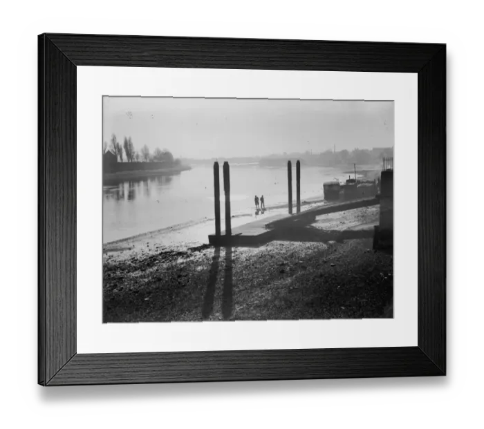 Framed Print : Thames Silhouette Framed Print : Thames Silhouette