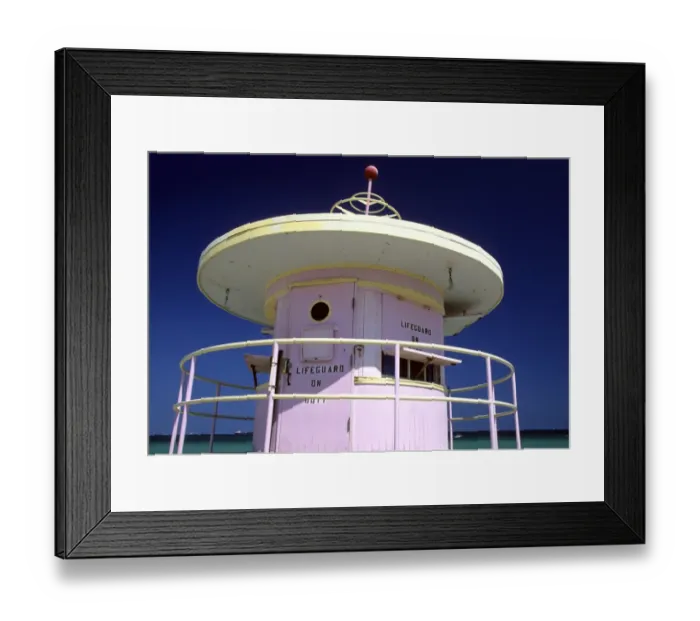 Framed Print : Art deco lifeguard station, Miami, South Beach, FL Framed Print : Art deco lifeguard station, Miami, South Beach, FL