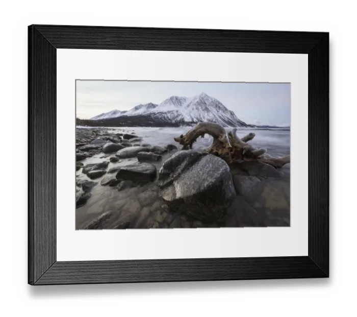 Framed Print : Kathleen Lake at sunrise during winter freeze up, Kluane National Park Framed Print : Kathleen Lake at sunrise during winter freeze up, Kluane National Park