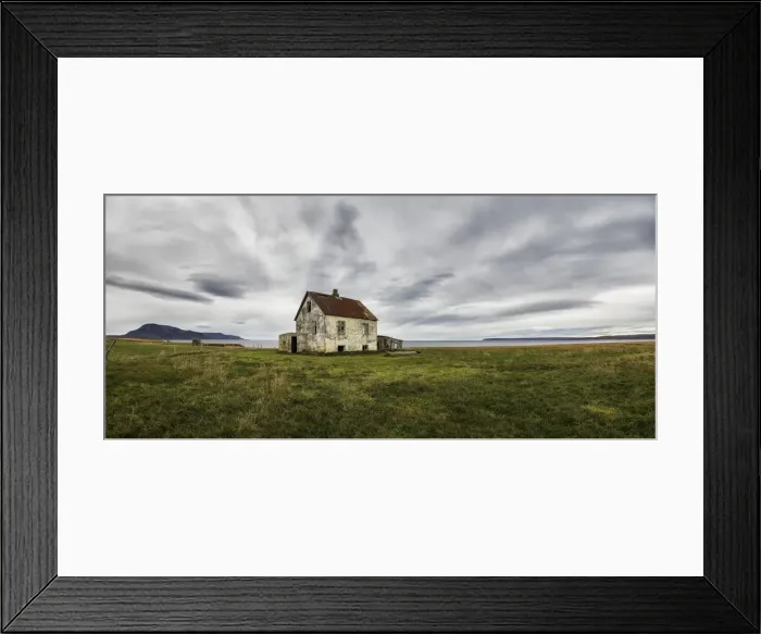 Framed Print : Abandoned house in rural Iceland Framed Print : Abandoned house in rural Iceland