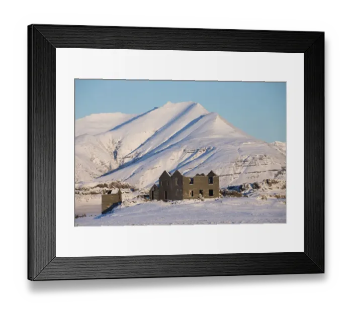 Framed Print : Abandoned house near Hofn in Iceland Framed Print : Abandoned house near Hofn in Iceland