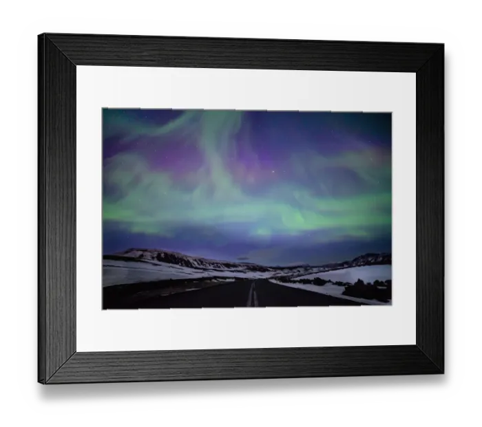 Framed Print : Northern lights over distant mountains in Iceland Framed Print : Northern lights over distant mountains in Iceland
